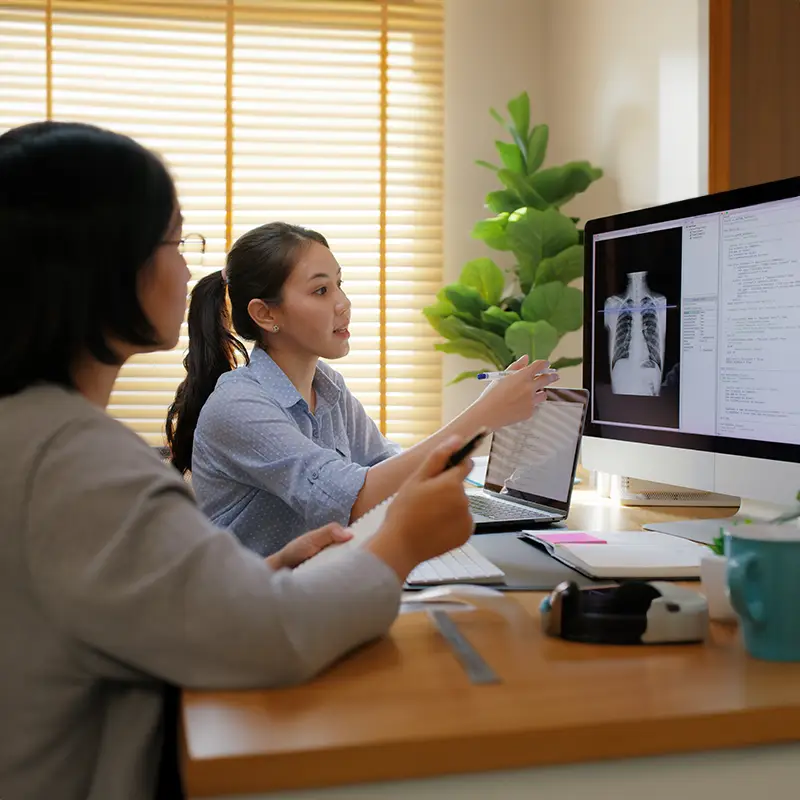 A female Health Sciences student