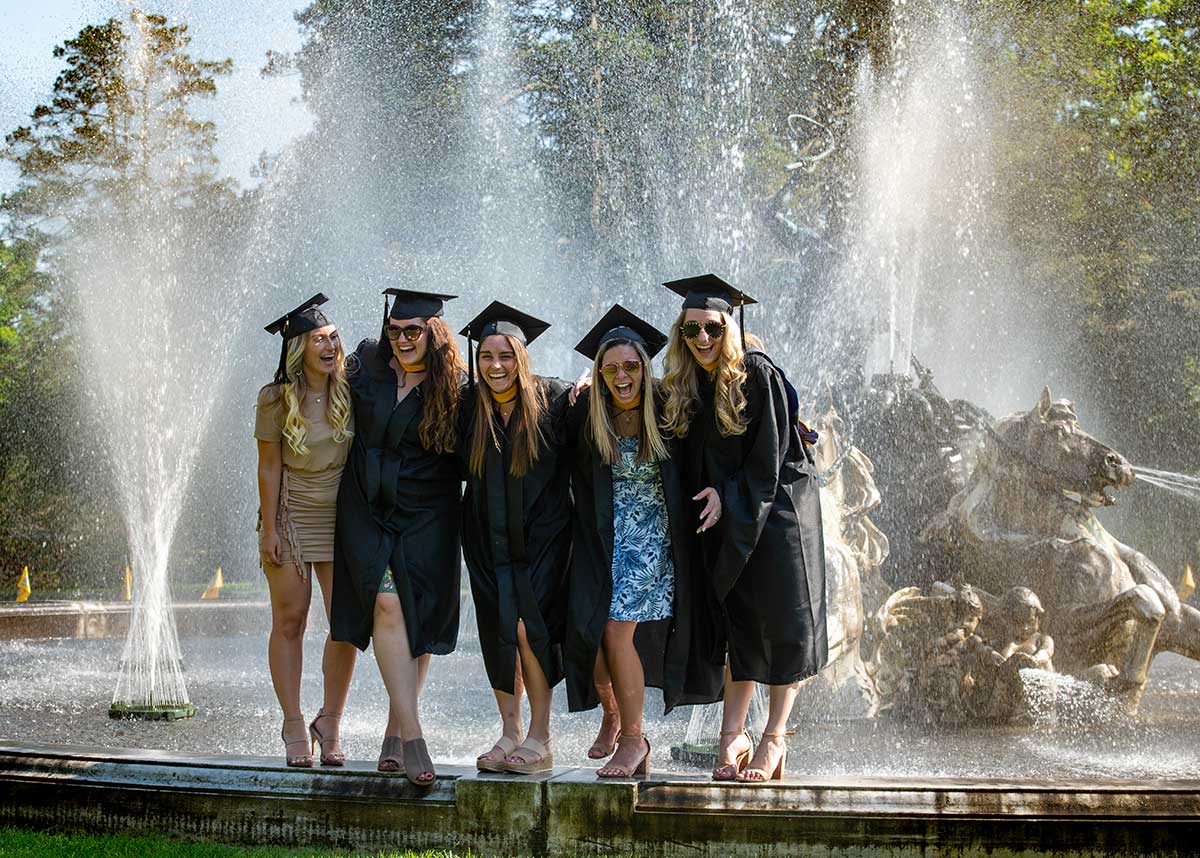 Commencement 2022 Court University Lakewood, New Jersey